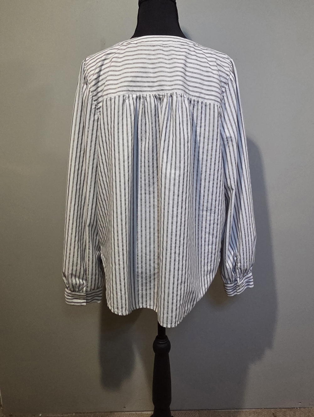 LOFT Cream and Gray Striped Button-Down Top With Gold Metalic Thread - Picture 6 of 8